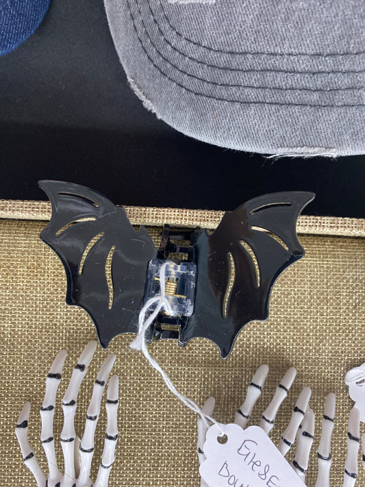 Bat Hair Clip INS