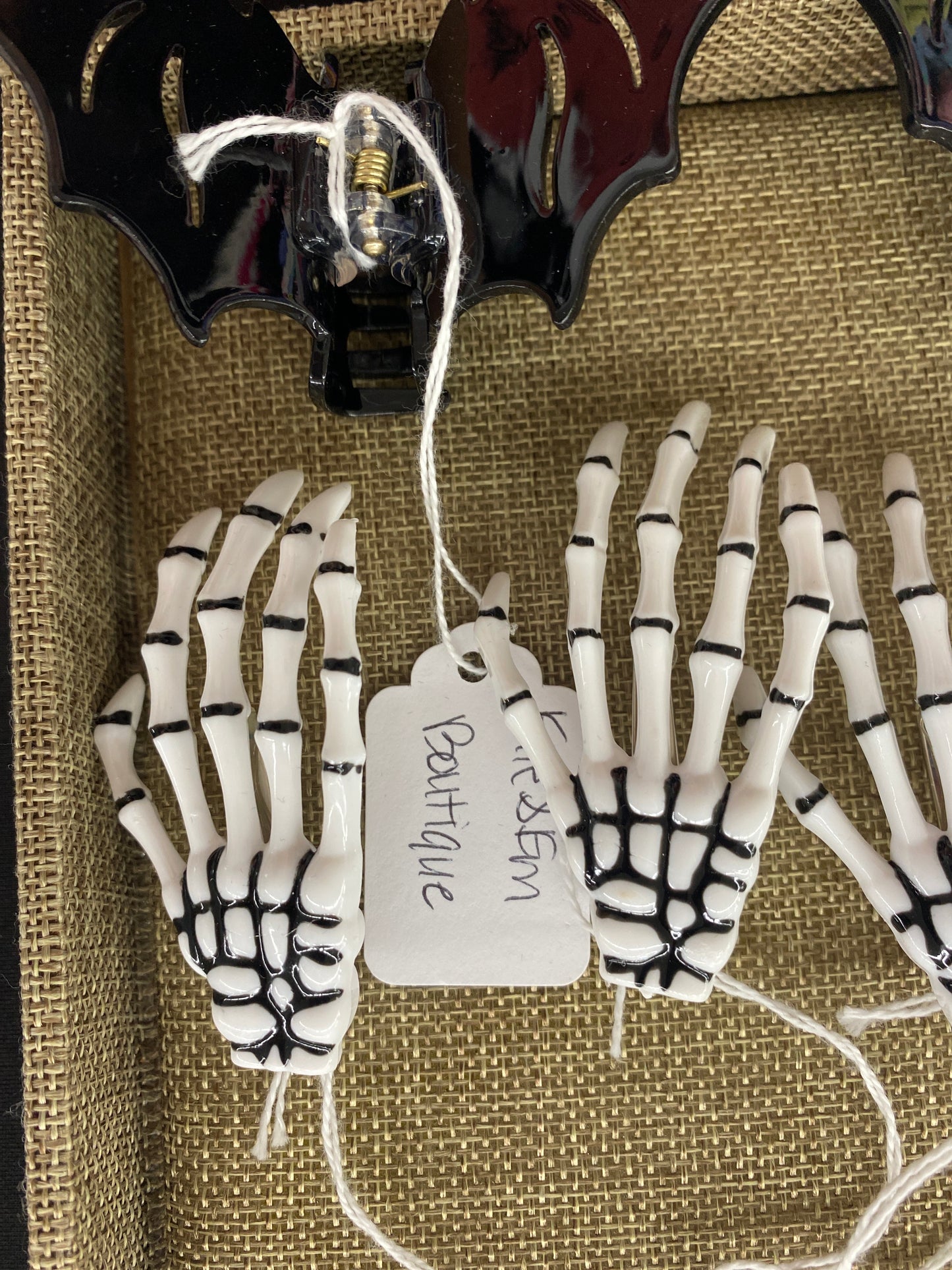 Skeleton Hands Clip