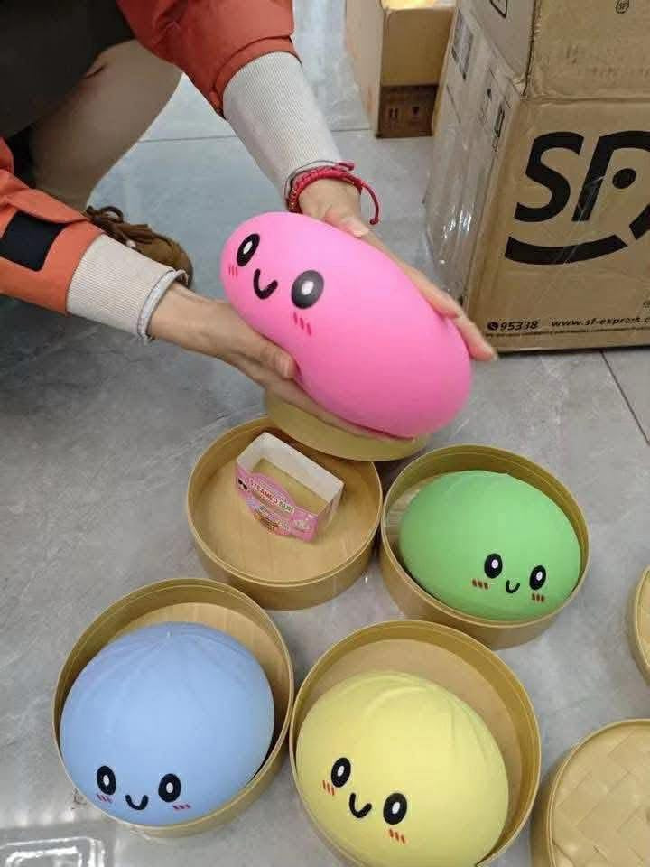 Giant Dumpling (Pre-Order) (Random colors)