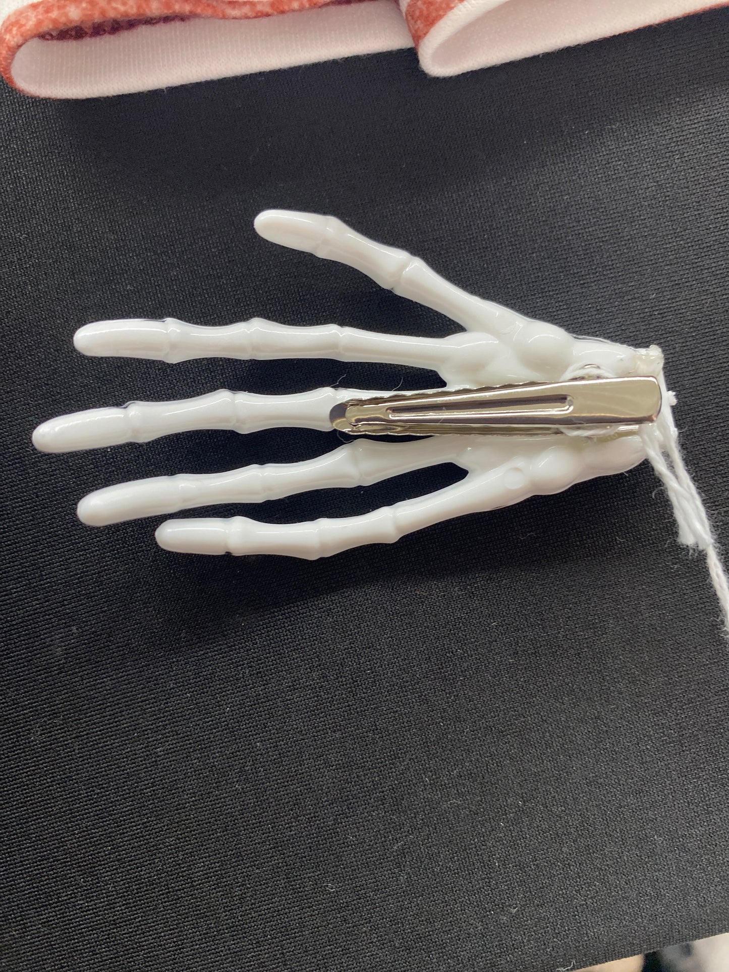 Skeleton Hands Clip