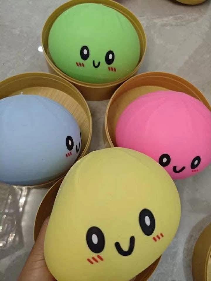 Giant Dumpling (Pre-Order) (Random colors)