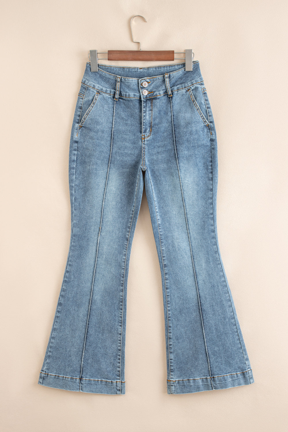 Double Button Bootcut Jeans August.