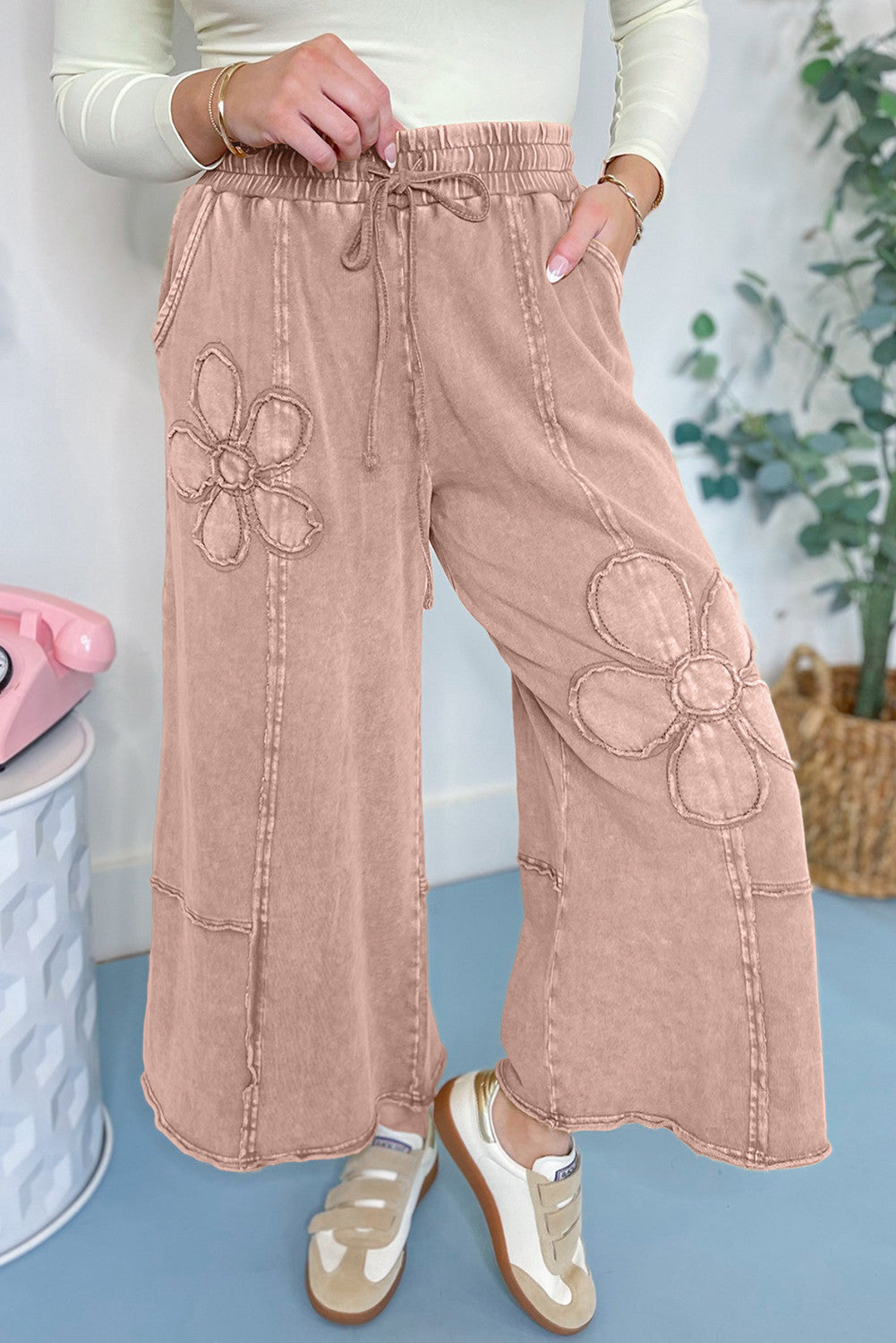Flower Mineral Washed Cropped Pants OOTD