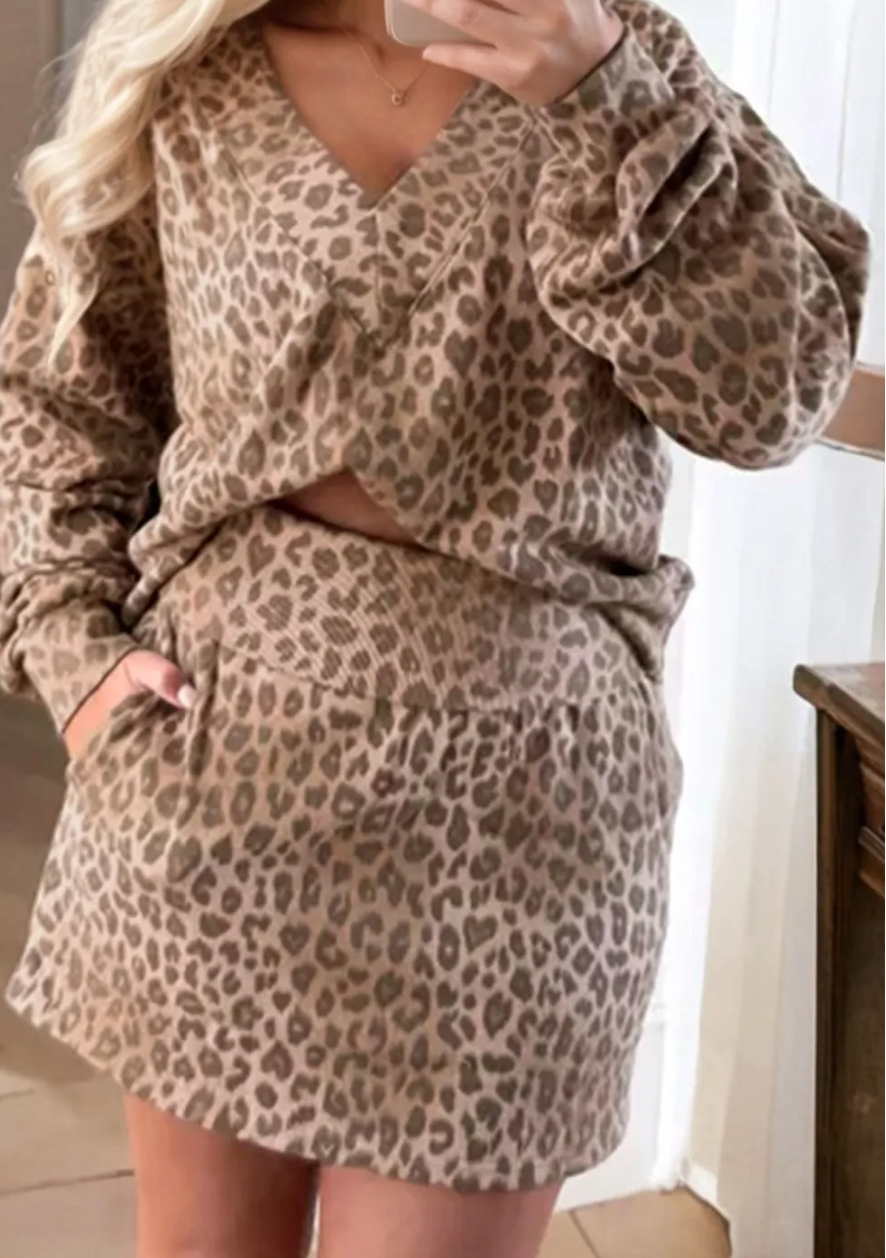 Leopard Print V Neck Pullover Skort Set OOTD