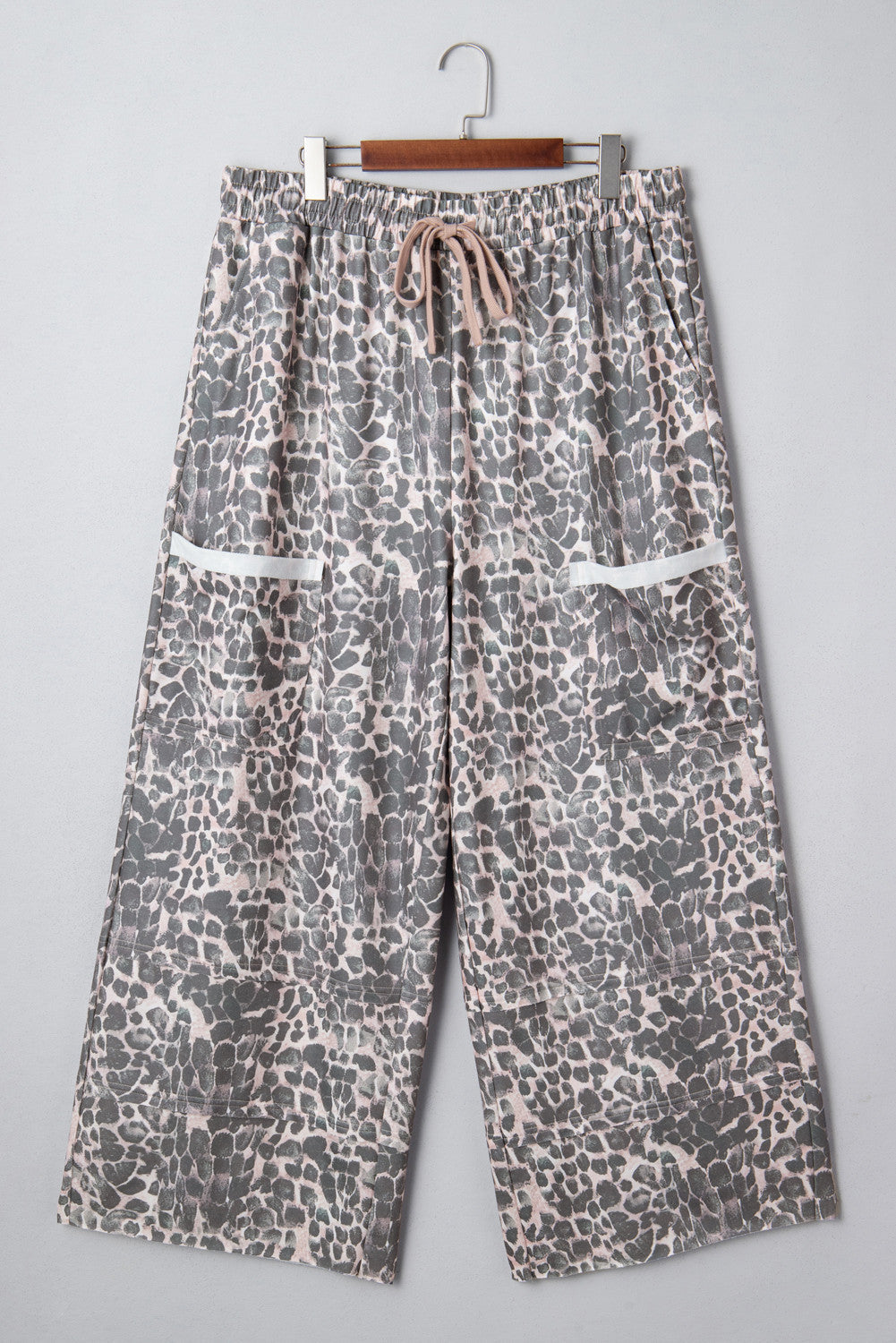 Leopard Plus Loose Pants OOTD